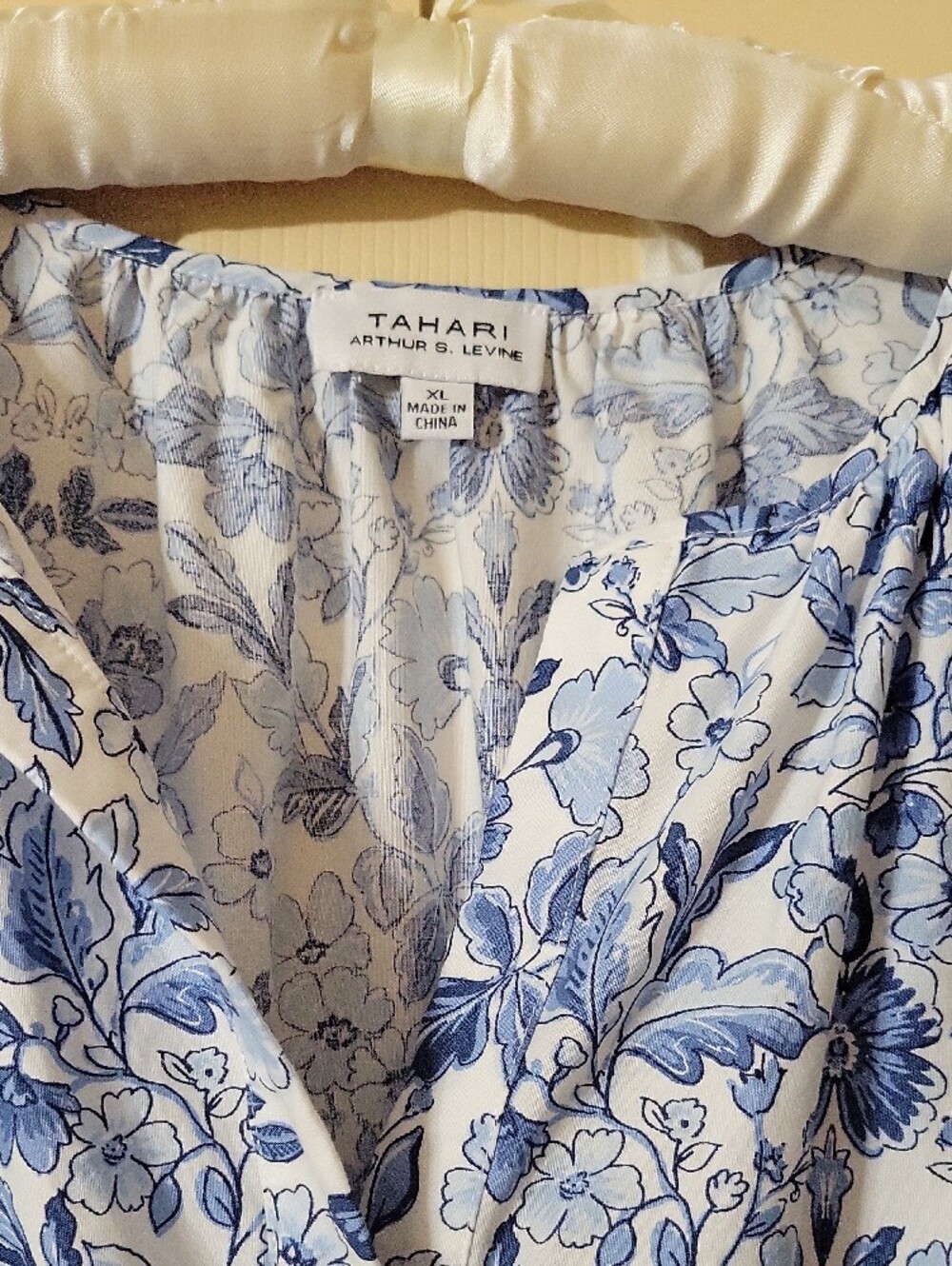 NWOT Blue Floral V-Neck Midi Dress - Picture 5 of 8